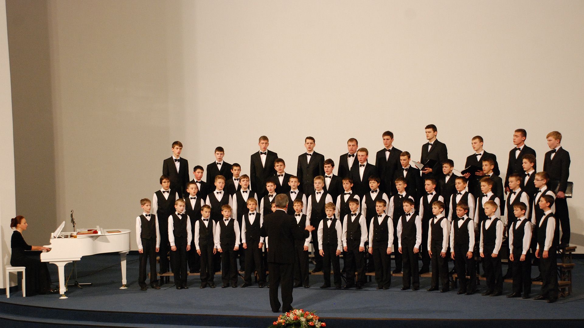 Хор хлопчиків та юнаків Мукачівської хорової школи